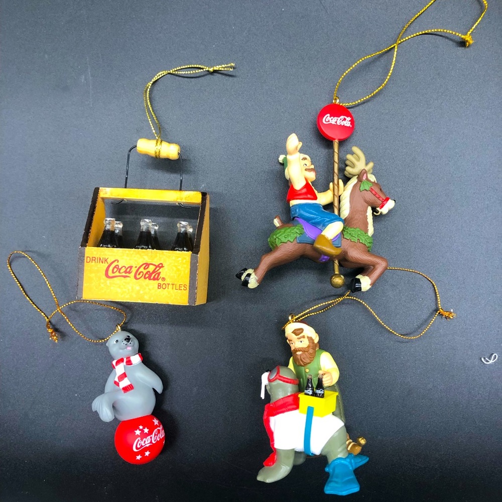 🌸Lot of 4 vintage Coca-cola ornaments - vintage 1990’s 🌸